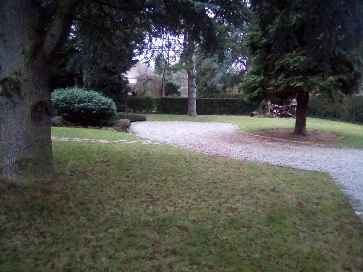 Villa avec chambre spacieuse - Housity