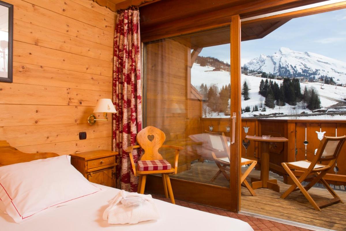 Vue générale sur la montagne ou vue sur la montagne depuis l'hôtel