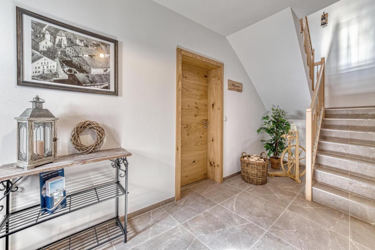 Pension und Ferienchalets Zum Lebzelter - Housity