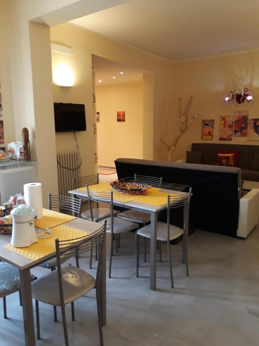 Villa immersa nel verde - Housity