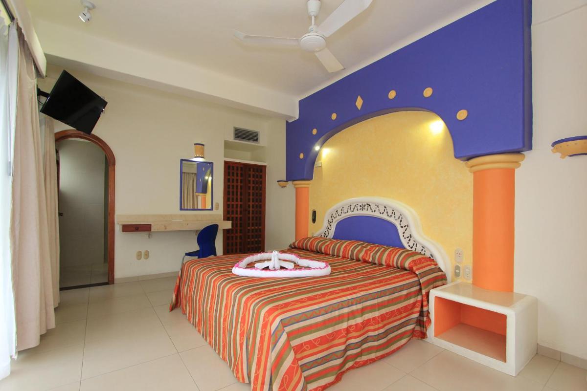 Hotel Xestal - Housity