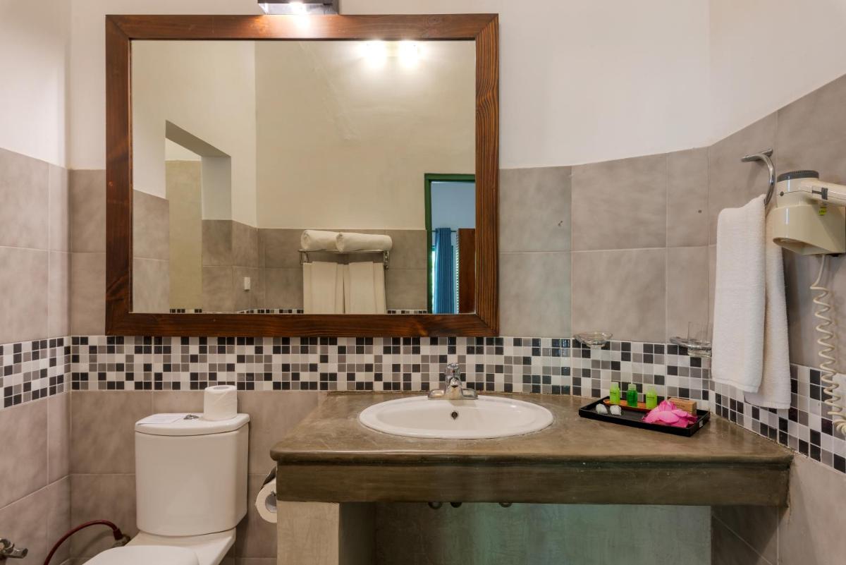 Hotel Elephant Reach - Housity