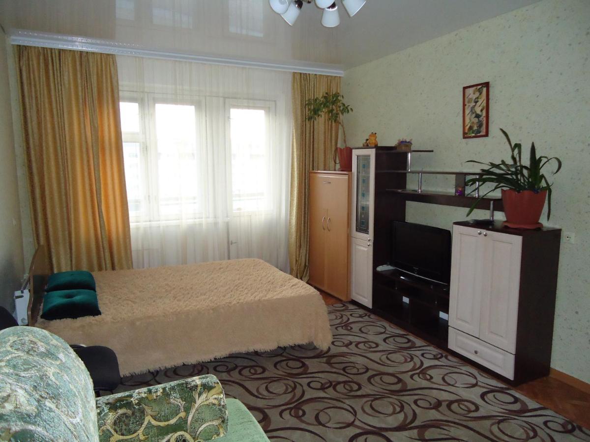 Apartment on Kommunisticheskiy prospekt 92 - Housity