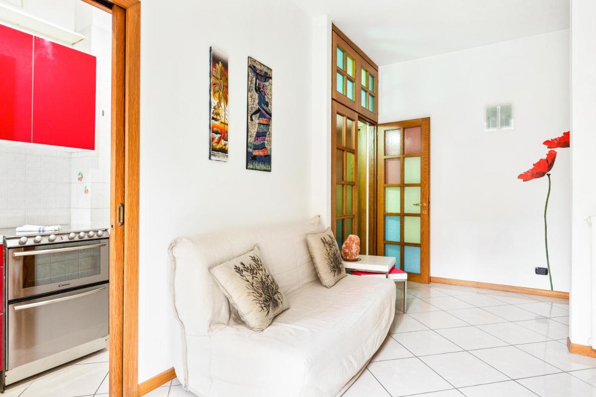 San Siro Stadium Garden Flat - Housity