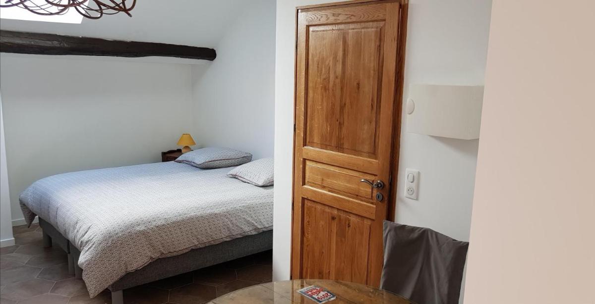 VILLA.H GARDEN - Housity