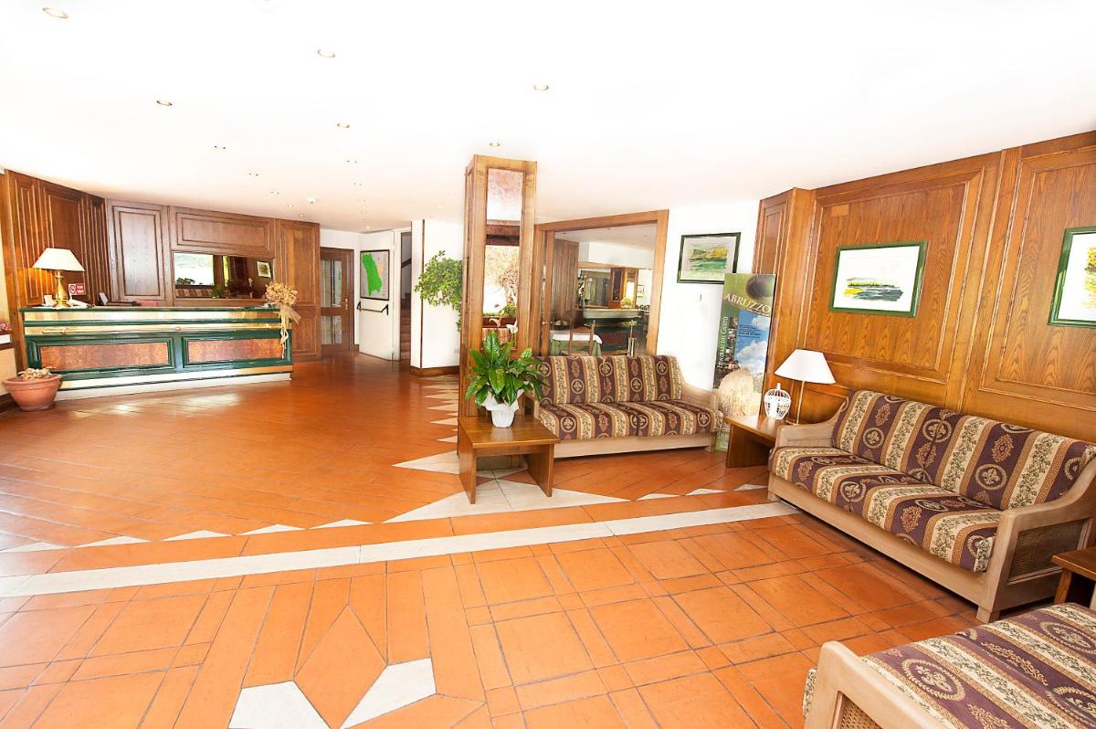 Hotel Acquevive - Housity