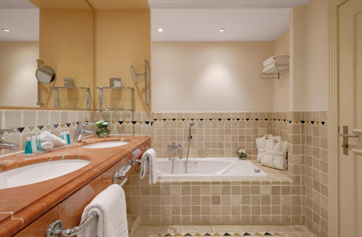 Un baño de Steigenberger Hotel and Resort Camp de Mar