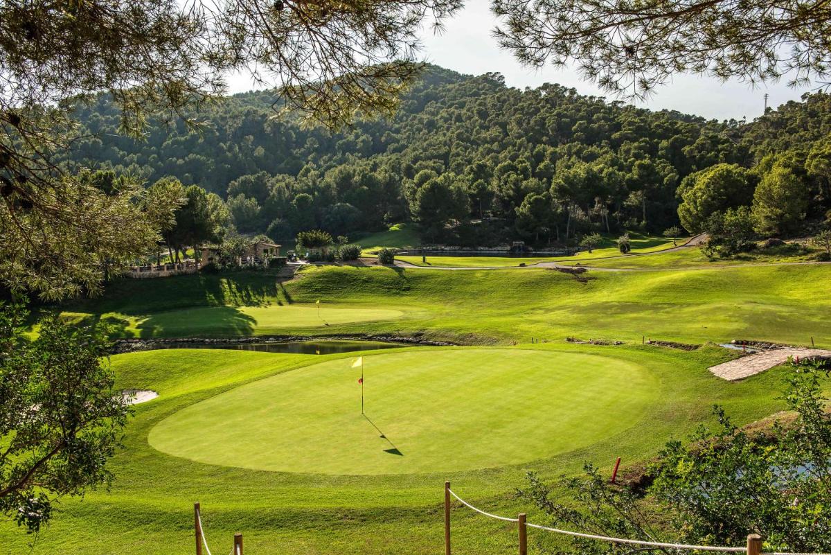 Instalaciones para jugar al golf en el hotel o alrededores