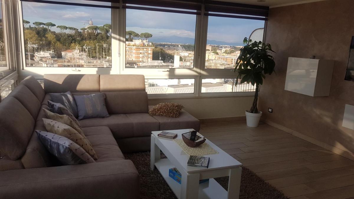 Rome Skyline Suite - Housity