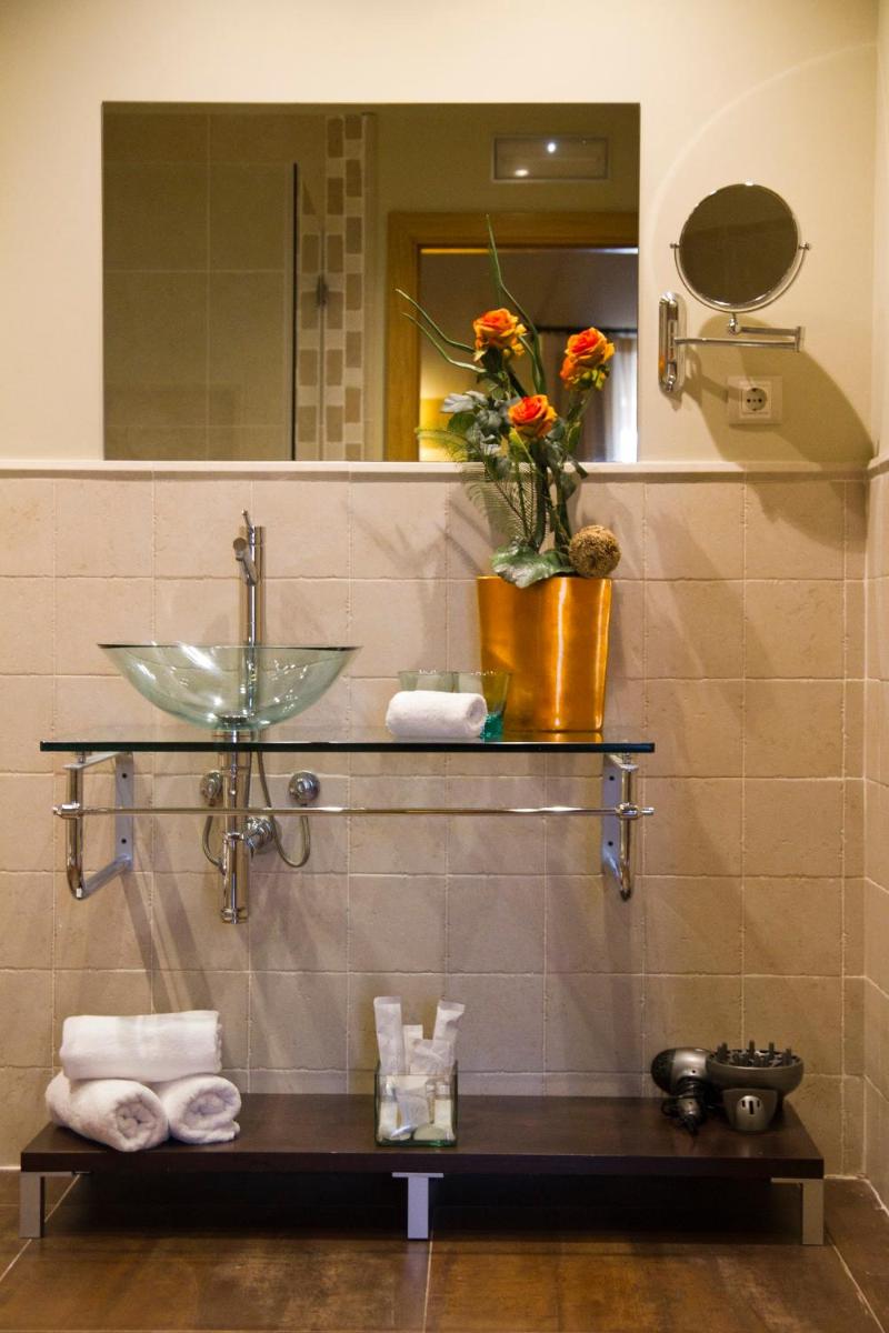 Un baño de Cal Barber