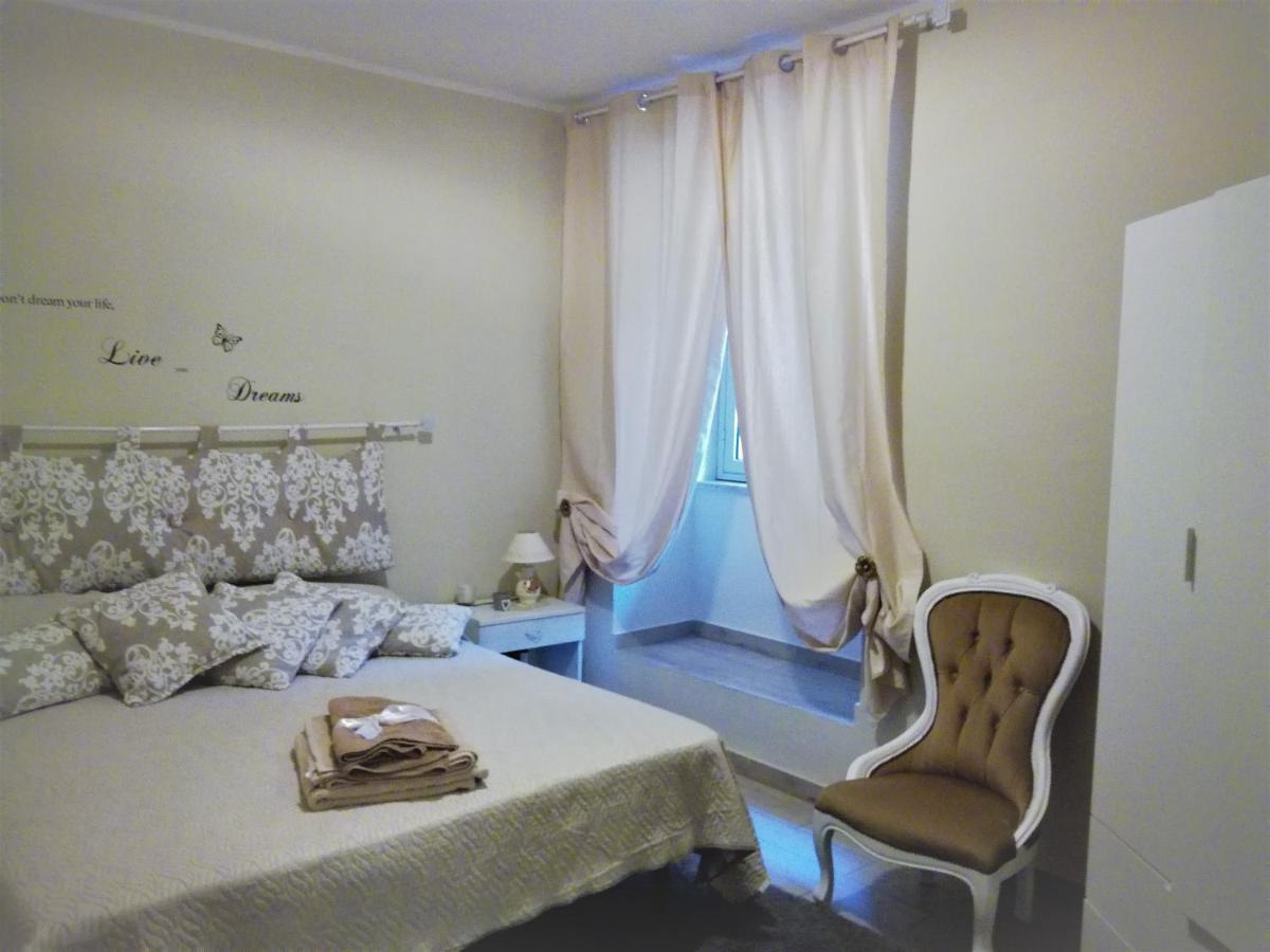 Hello Cathedral House - Housity
