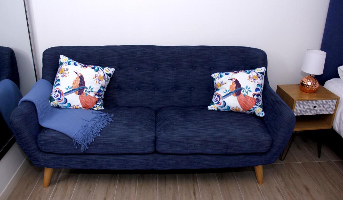 Apartamento de Lujo. Frente Mall Plaza - Housity