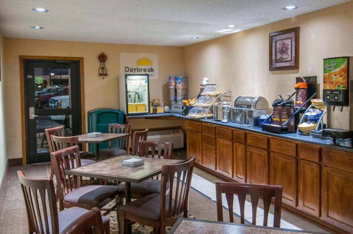 Days Inn by Wyndham Pauls Valley - Housity