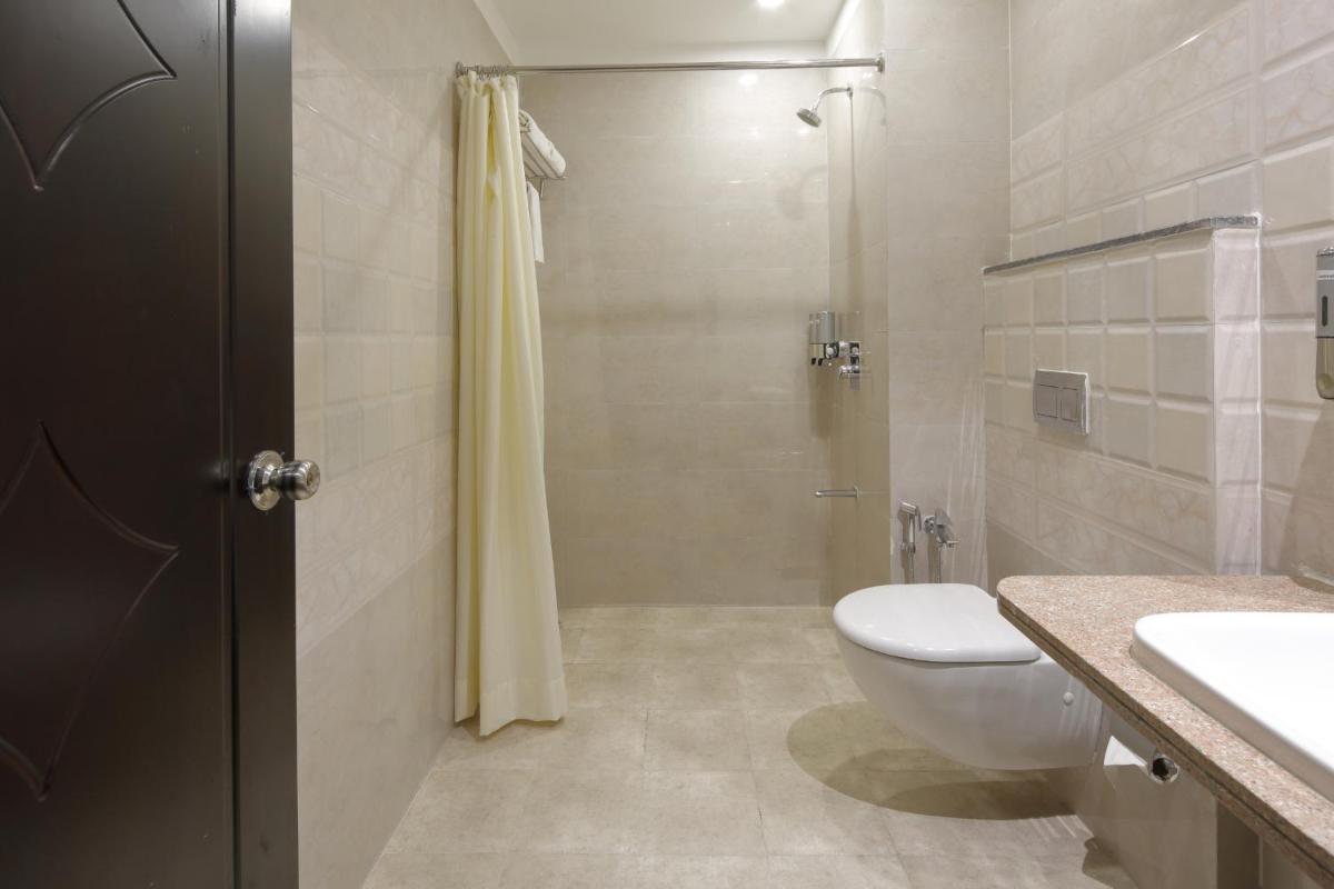 Regenta Inn Ranip Ahmedabad - Hizvo