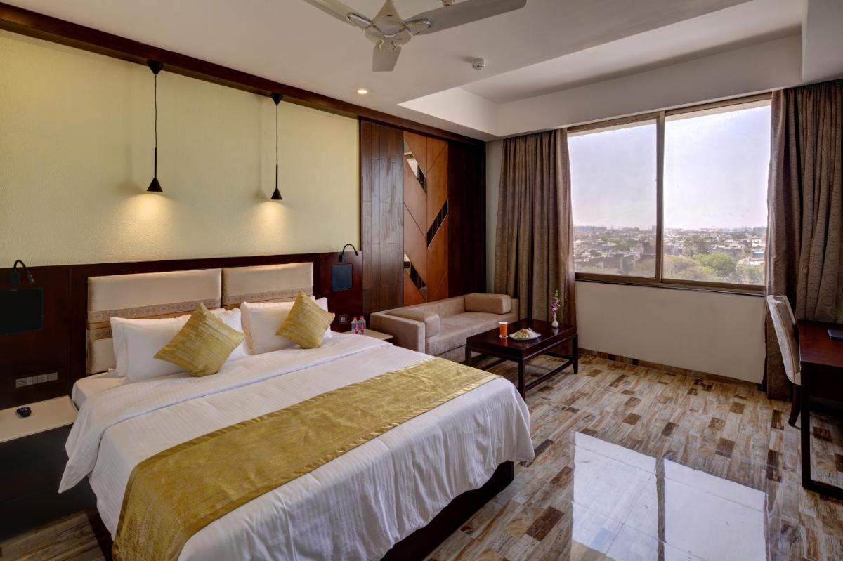 Regenta Inn Ranip Ahmedabad - Hizvo
