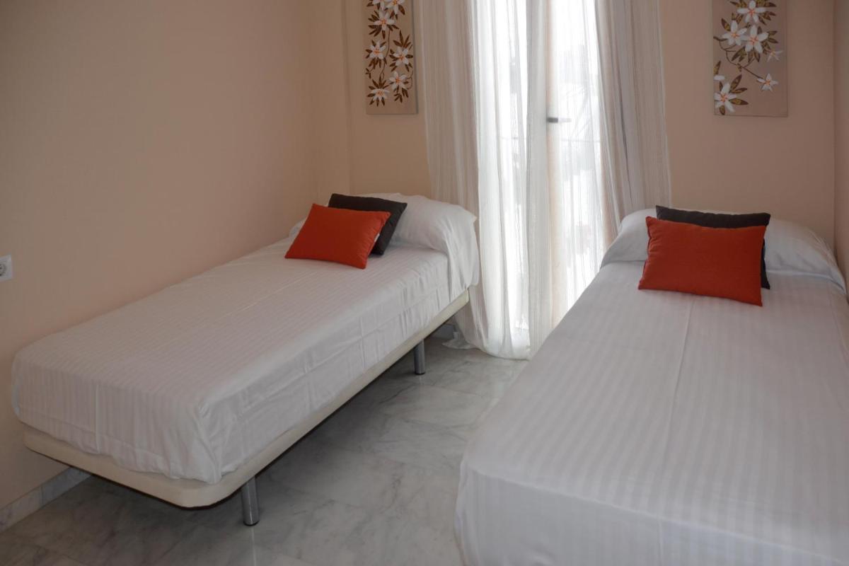 Apartamentos Casa-Patio Las Palmeras - Housity