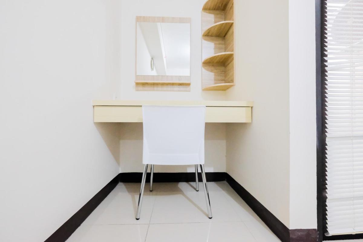 Simple Furnished Studio 19 Avenue Apartment By Travelio - Housity