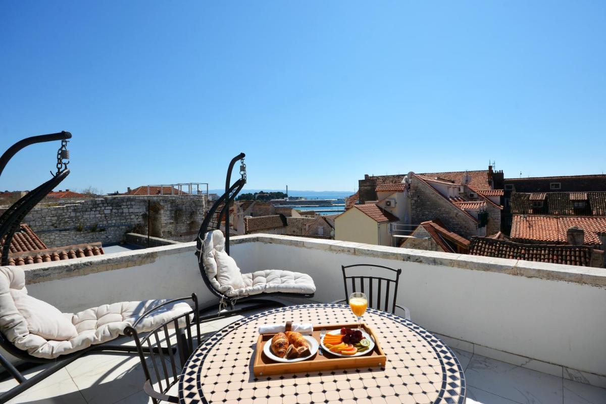Jupiter Luxury Hotel - Housity