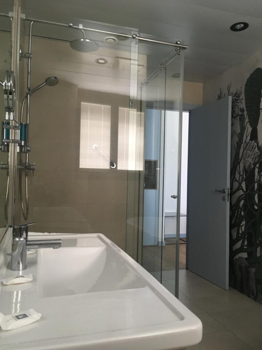 Un baño de Hotel Neptuno Playa & Spa