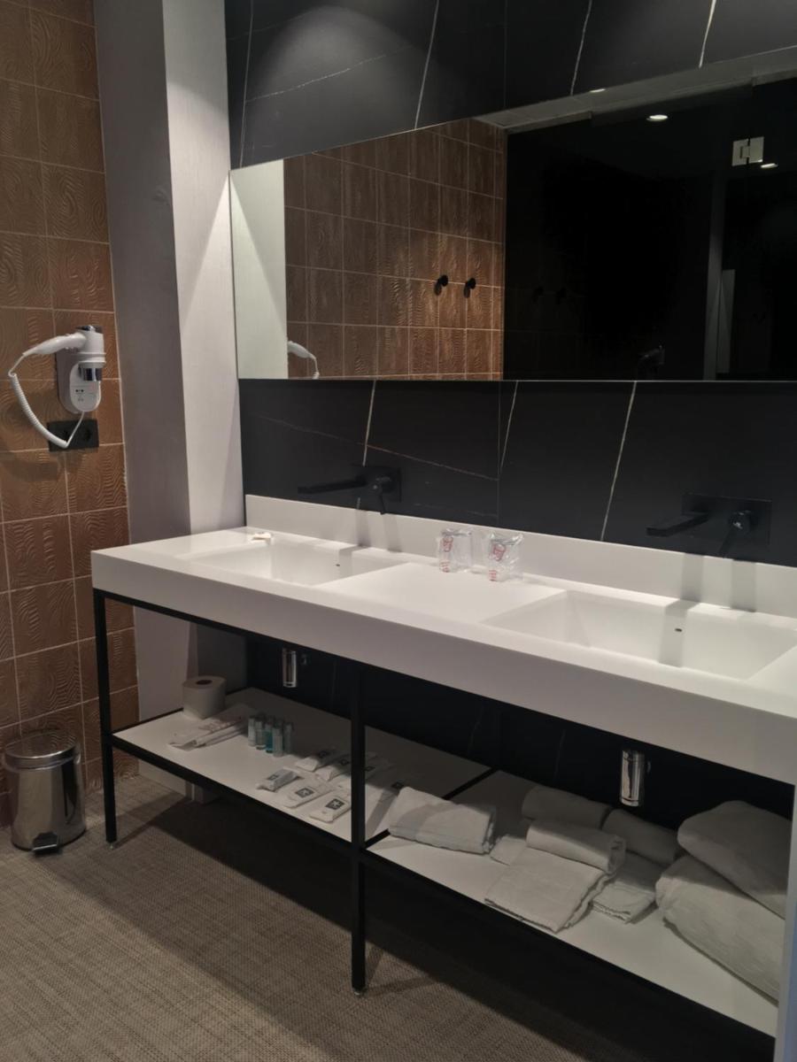 Un baño de Hotel Neptuno Playa & Spa