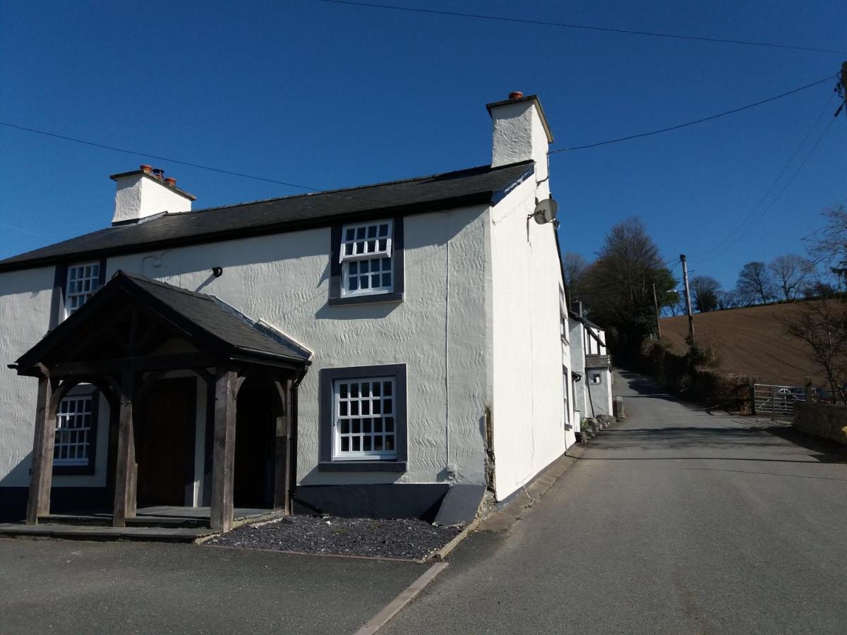 ivy house - Housity