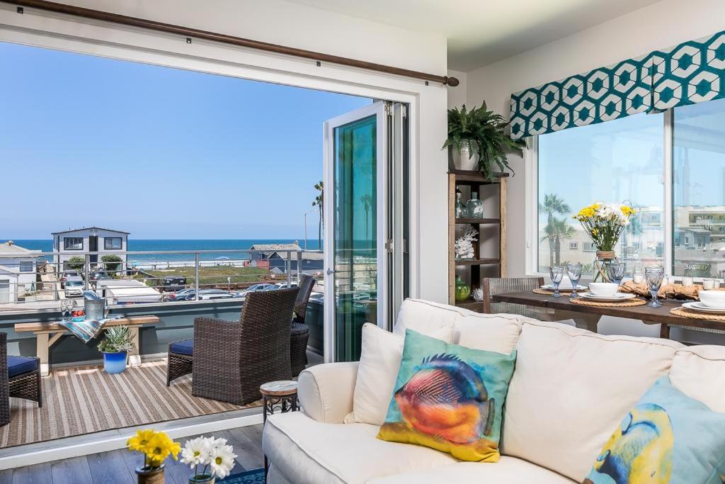 Ocean View 3 Bedrooms Condo, just steps from the park, pier & water! - Housity