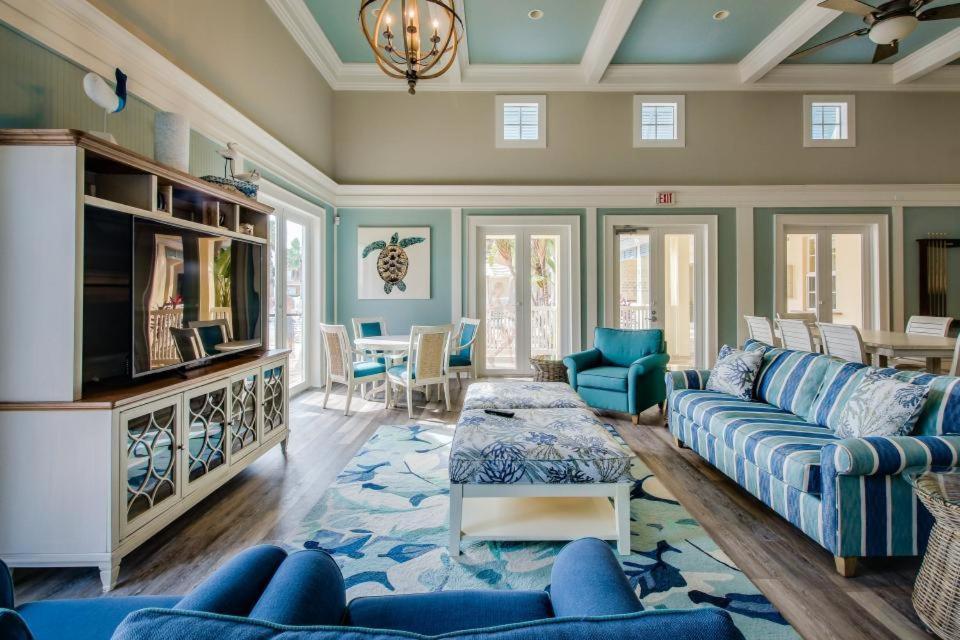 Cinnamon Beach Oceanfront - Housity