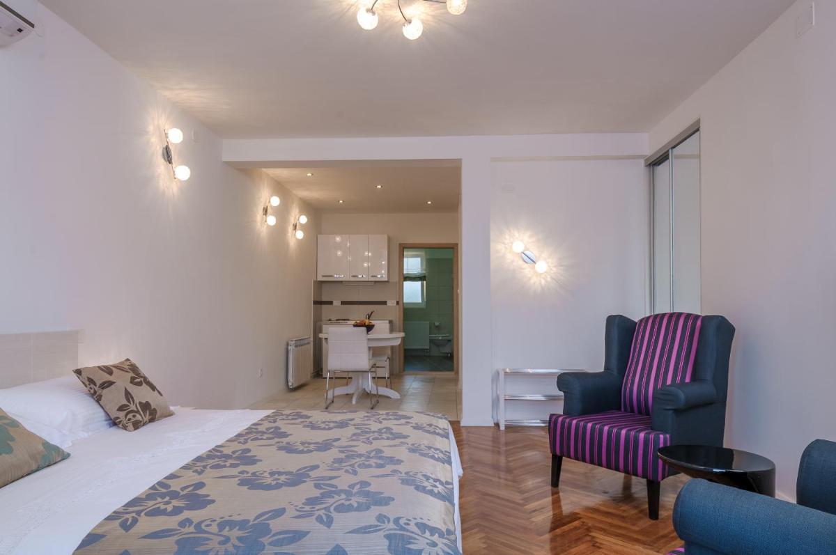 Apartments Žuvela - Housity