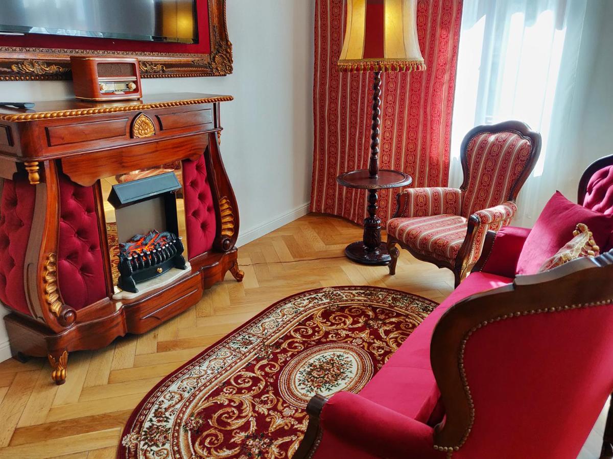 Zur Krone - Housity