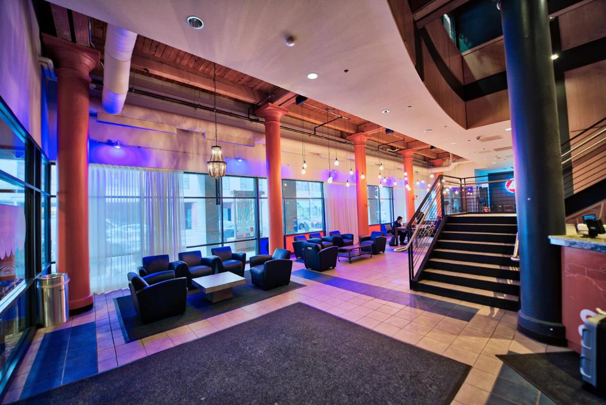 HI Chicago Hostel - Housity