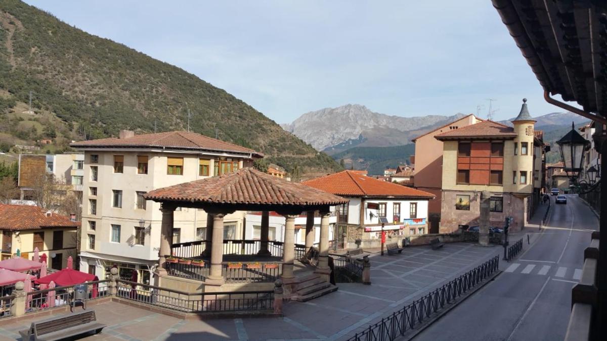 Apartamentos La Solana - Housity