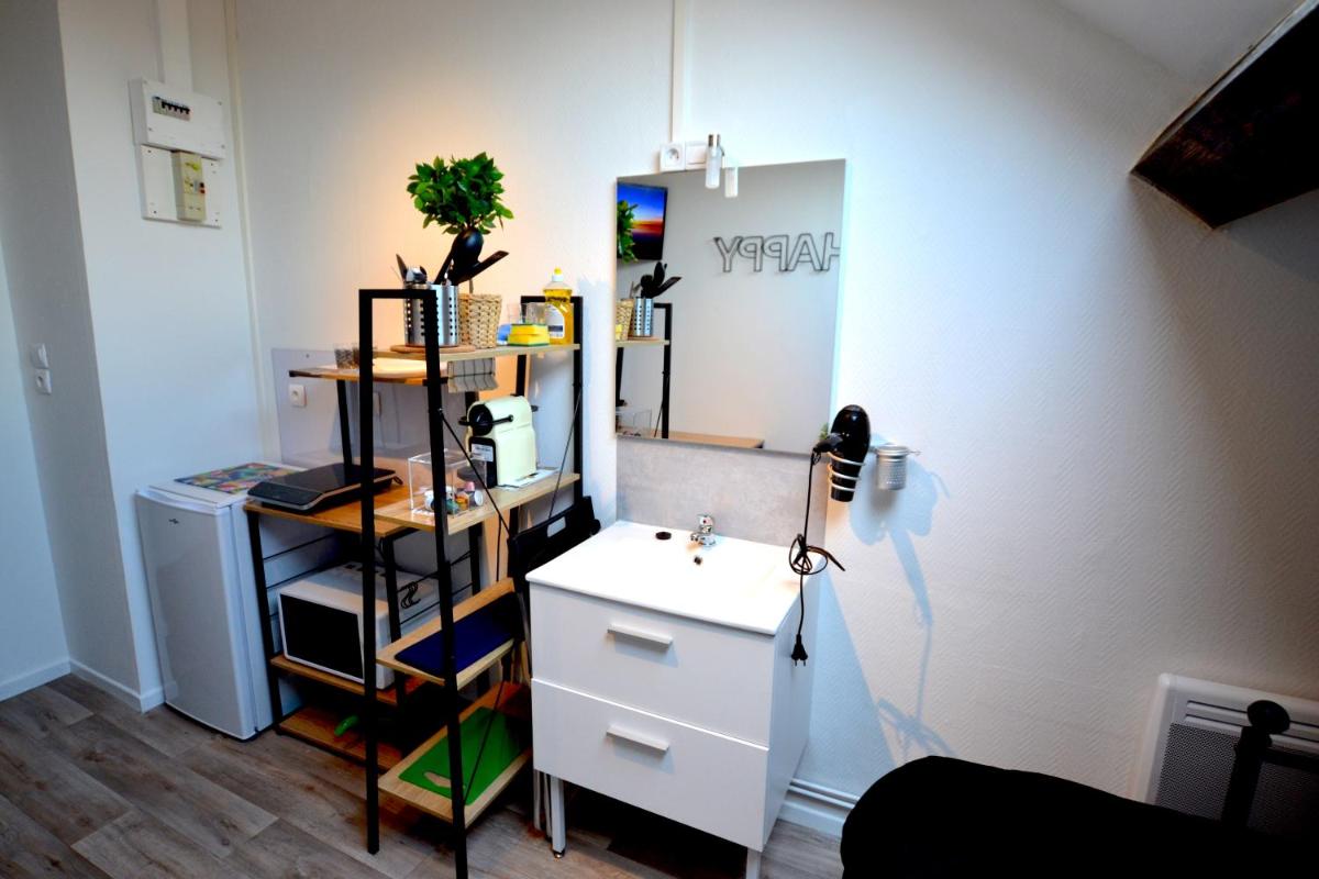 Capstay famars & Netflix - Housity