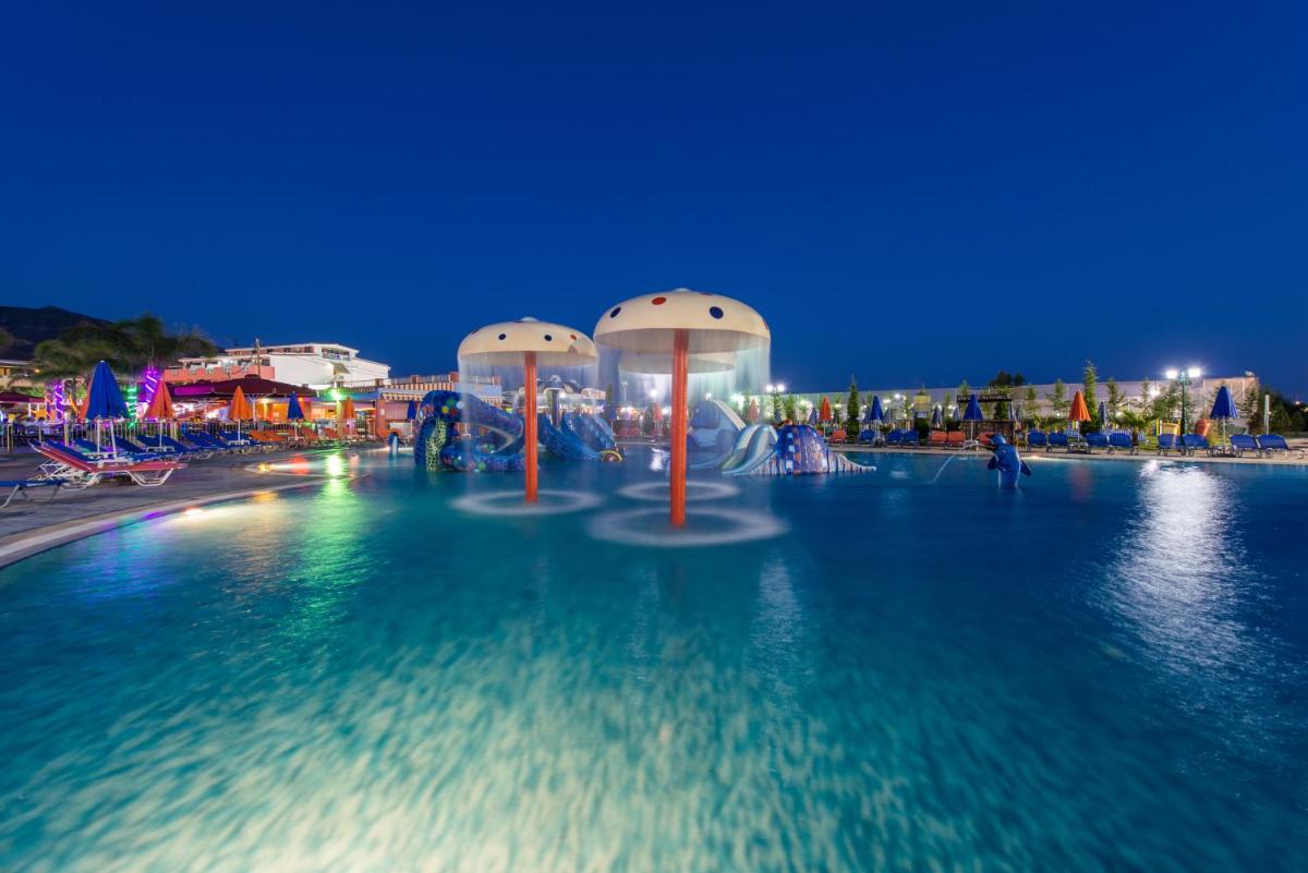 Caretta Beach Resort & WaterPark - Housity