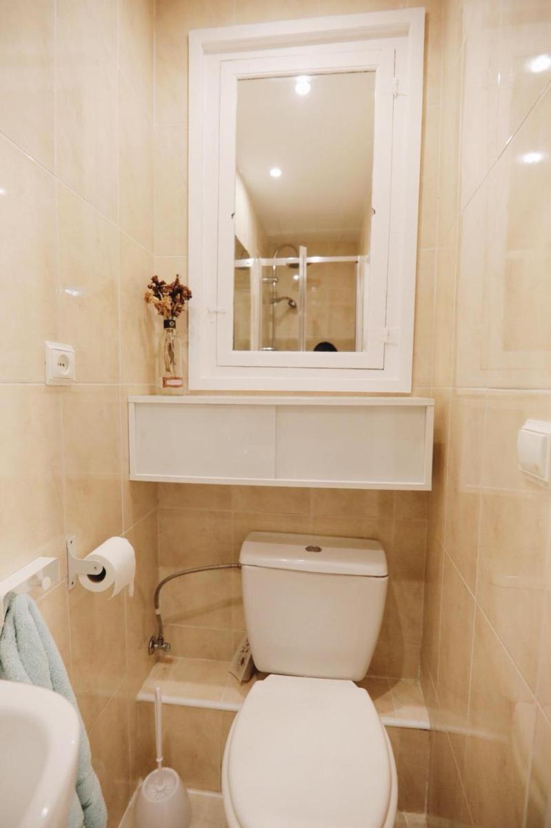 Amparito Apartment - Casc Antic - Housity