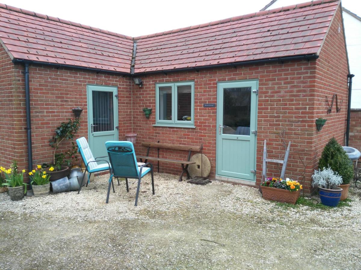Garden Cottage - Housity