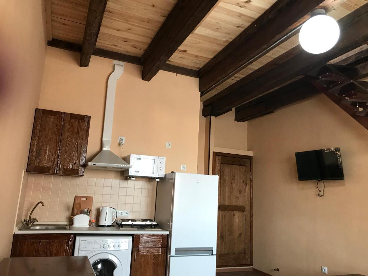 Suitetrails - Two-floor apartments and studio 2-х этажные апартаменты и студия в самом центре
