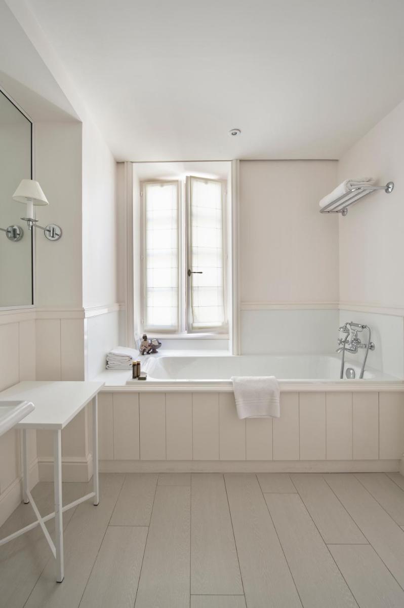 Salle de bains dans l'établissement Villa Clarisse & Spa by Olivier Claire