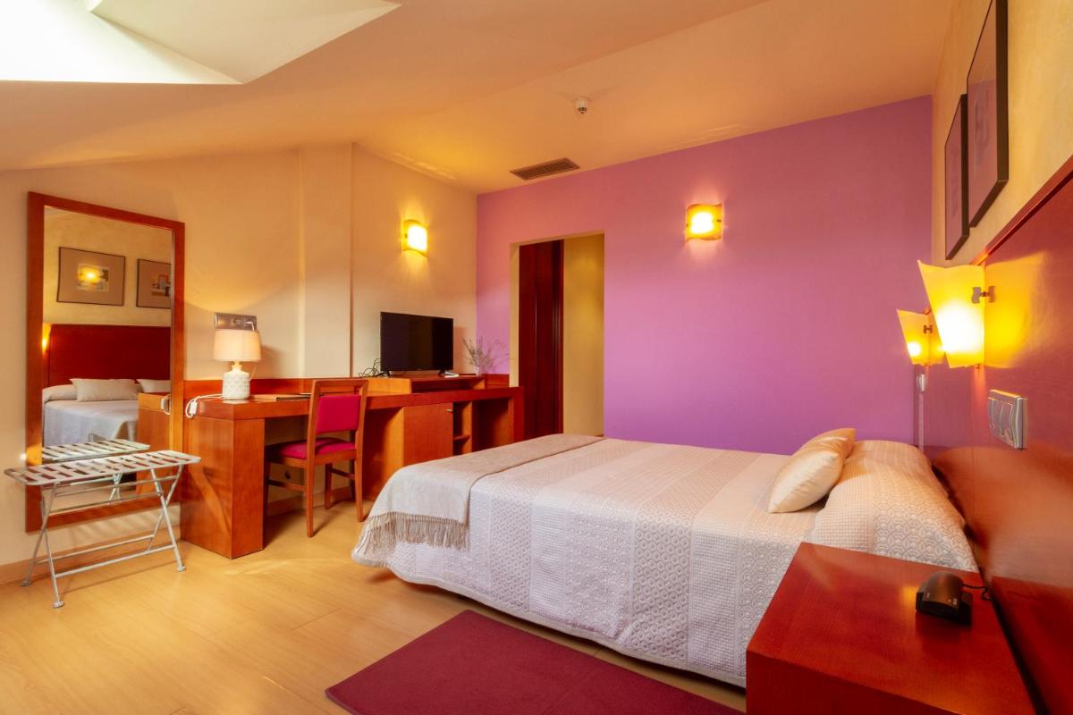 Hotel MIRAVALLE - Housity