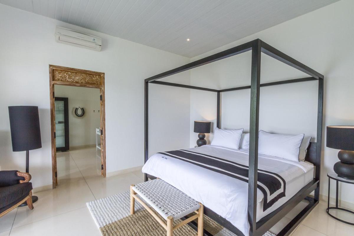 Villa Kusuma - Luxury Sea View 5 Bedroom Villa Close to Savaya - Housity