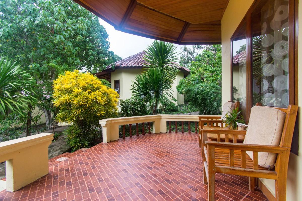Bara Beach Bungalows - Housity