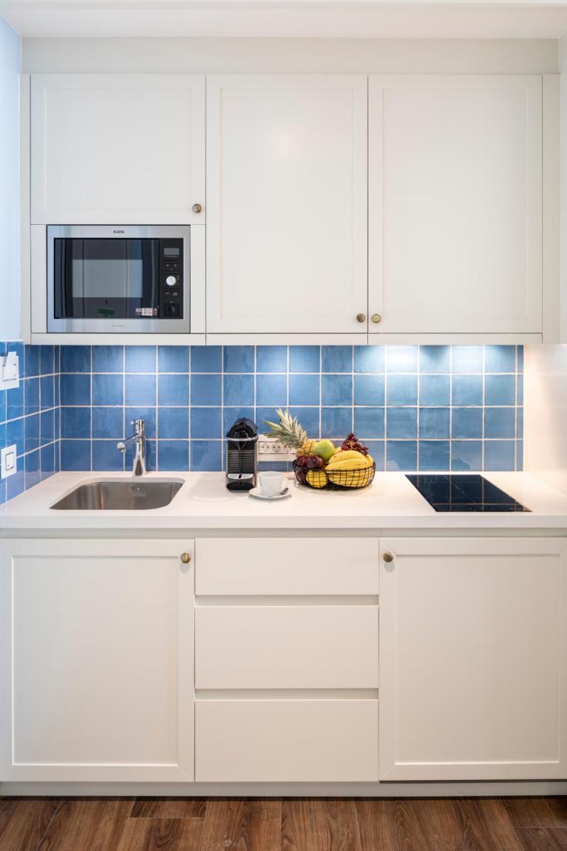 Küche/Küchenzeile in der Unterkunft Fraser Suites Hamburg Küche/Küchenzeile in der Unterkunft Fraser Suites Hamburg