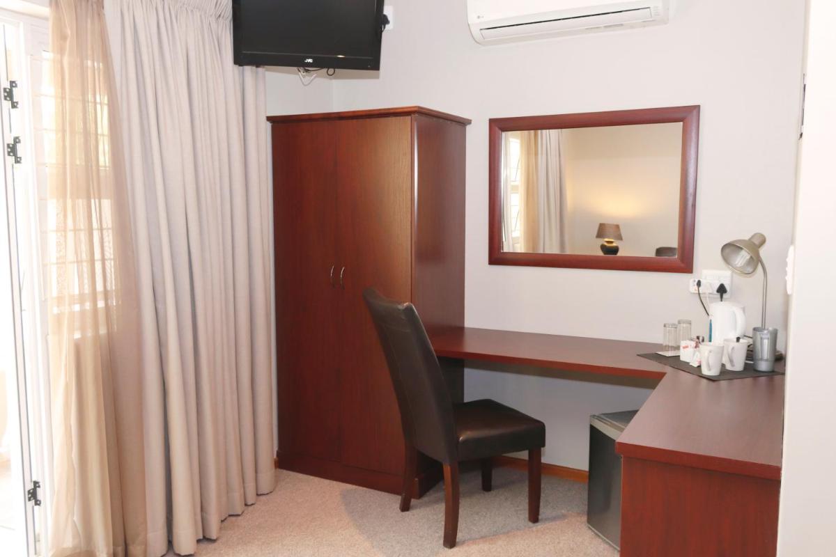 The Village Guesthouse - Housity