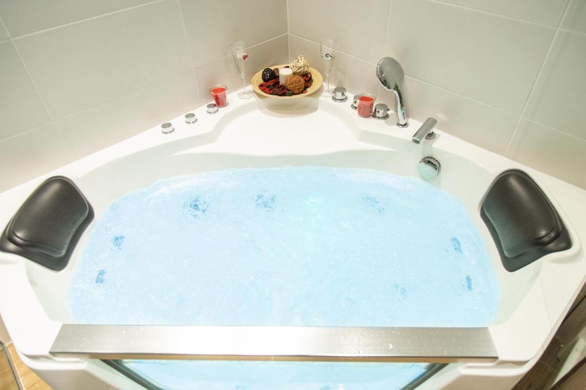 Royal Suites - Housity