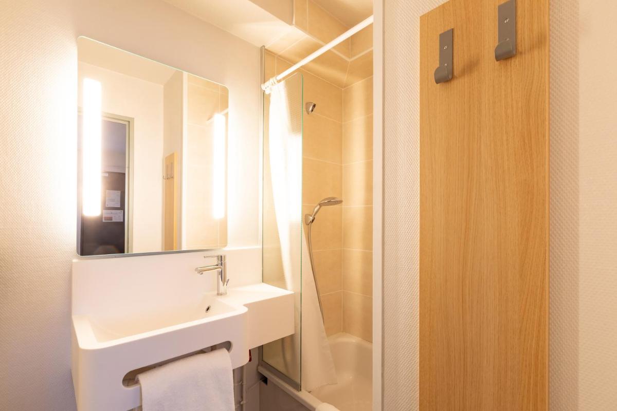 B&B HOTEL Laval Changé - Housity