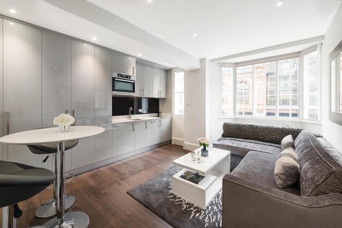 Beautiful Chelsea Apartment in Fashion District - Housity