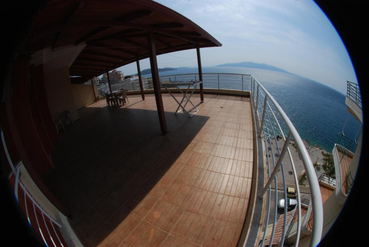 Best view Attic in a Giant Amphitheater... - Housity