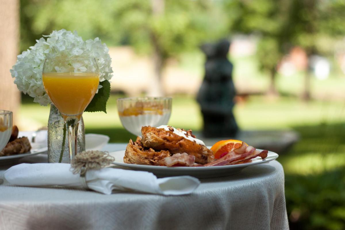 Airwell Bed and Breakfast - Housity