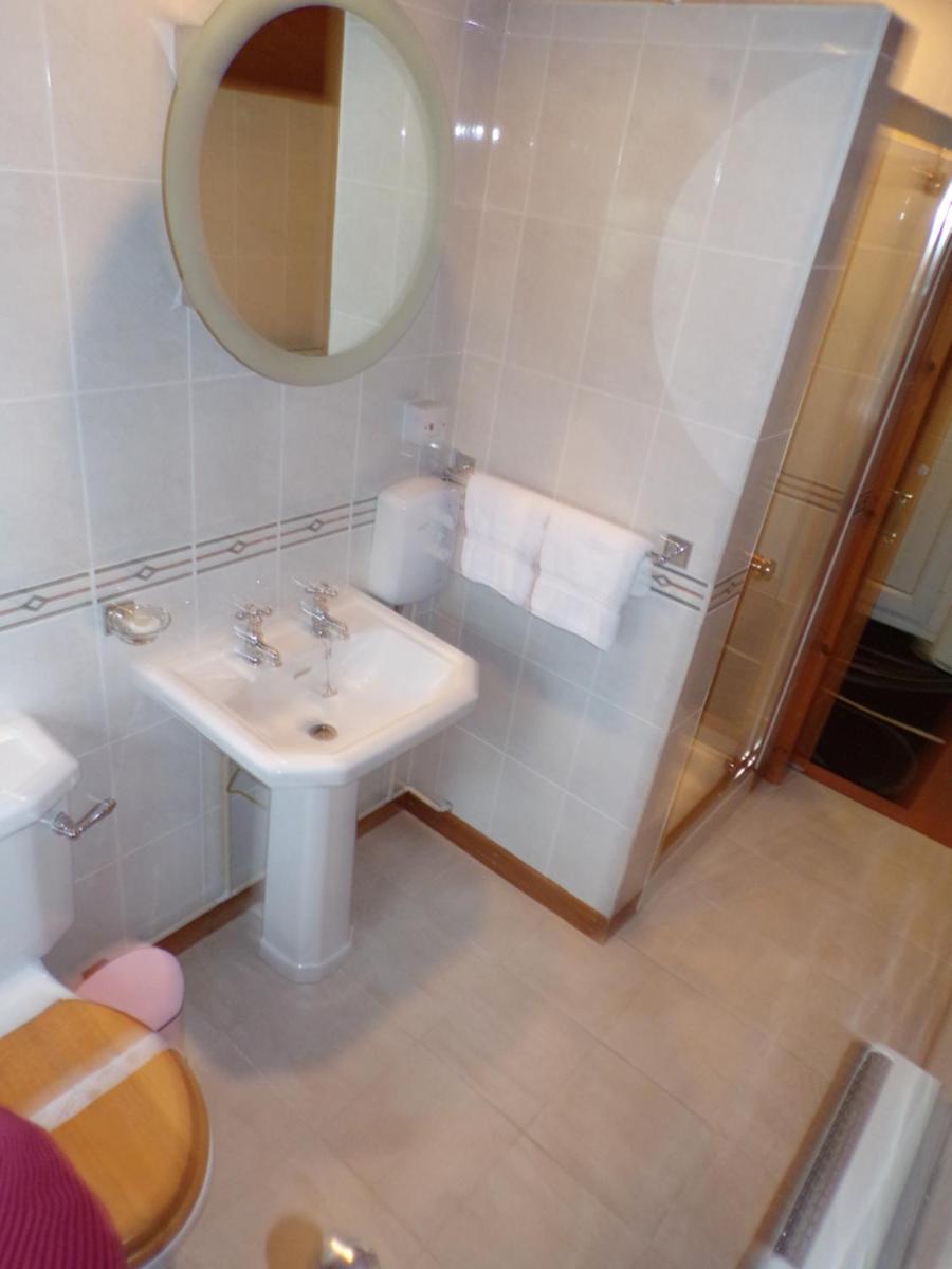 Groom's Cottage - Housity