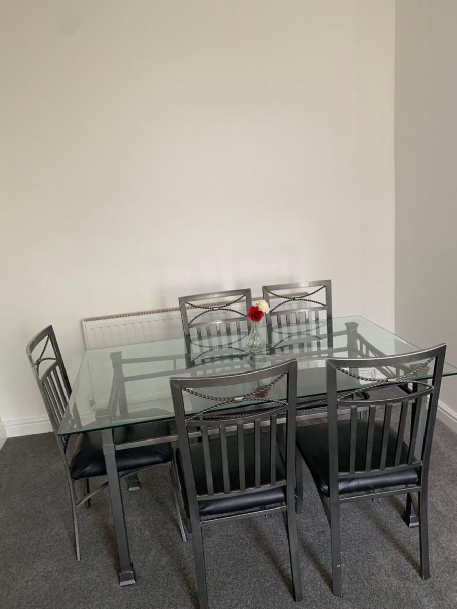 No 9 - LARGE 1 BED NEAR SEFTON PARK AND LARK LANE - Housity