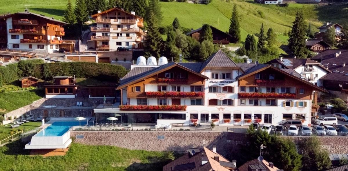 Hotel Interski - Housity